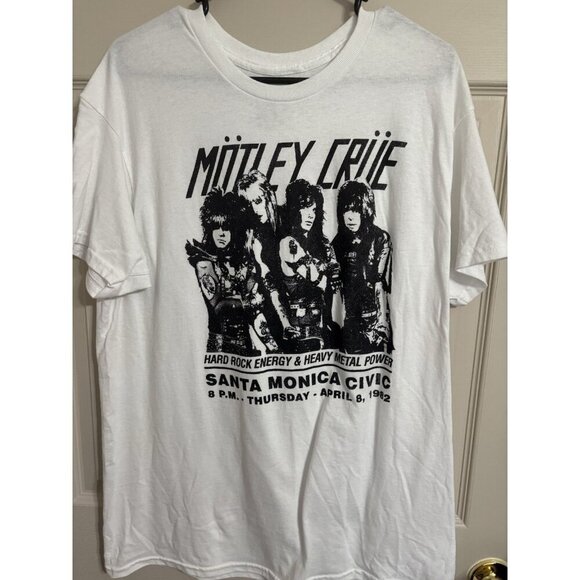 Motley Crew Large Santa Monica Civic Center Band Tee New Size Large - Picture 1 of 3